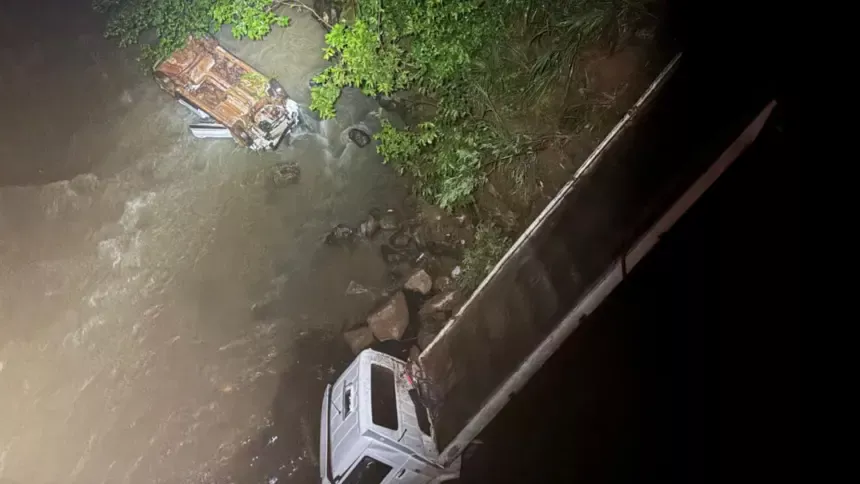 Mulher morre e 6 pessoas ficam feridas em grave acidente na BR-364