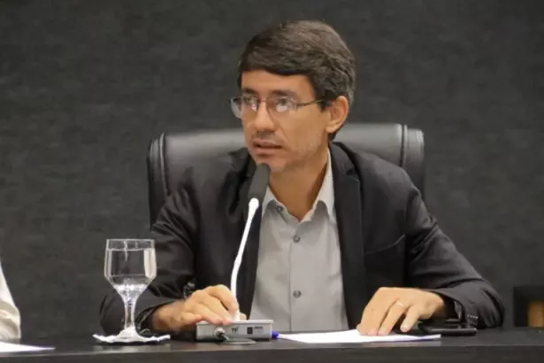 Vereador Ralson propõe ações educativas sobre HIV e AIDS em Goianésia