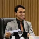 Vereador Hiago propõe melhoria no trânsito em frente à escola SESI/SENAI