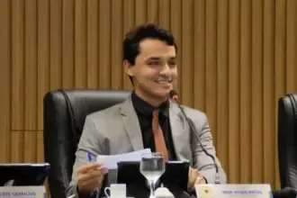 Vereador Hiago propõe melhoria no trânsito em frente à escola SESI/SENAI