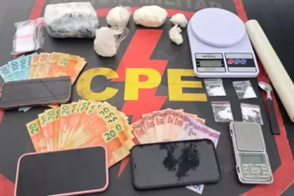 CPE Goianésia prende duas mulheres por tráfico de drogas