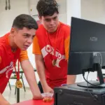 Curso gratuito de introdução à robótica abre mais de 900 em Goiás