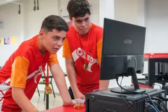 Curso gratuito de introdução à robótica abre mais de 900 em Goiás