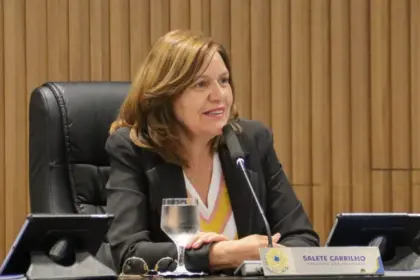 Vereadora Salete Carrilho propõe escolinha de futebol no Jardim Esperança