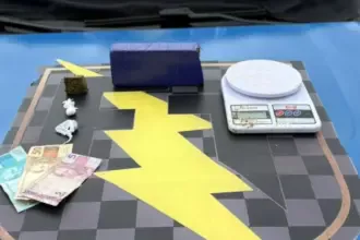 Força Tática prende suspeito com quase 1kg de drogas no sul de Goianésia