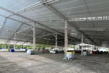 Governo de Goiás garante estrutura inédita para carnaval em Goianésia; mais de 6 mil metros de área coberta