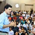 “Premiar desempenho muda o futuro do estudante e fortalece o futuro de Goiás”, diz Daniel Vilela