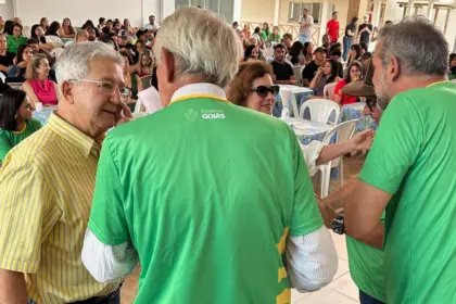 Renato recepciona estudantes no Agrocolégio de Goianésia Ricardo Fontoura de Siqueira
