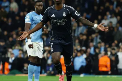 Liga dos Campeões: Vini Júnior marca dois e Real despacha City