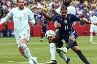 Raphinha e Wesley são cortados da seleção brasileira