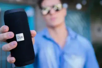 3 Equipamentos de áudio ideais para viagens e churrascos