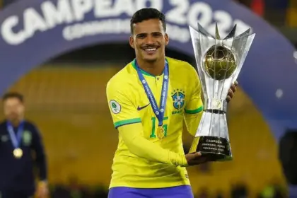 Lateral Kaiki é convocado para amistosos da seleção brasileira