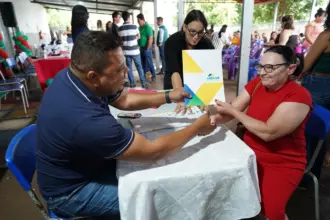 Cartões do Aluguel Social e escrituras são entregues em três municípios – Portal Goiás