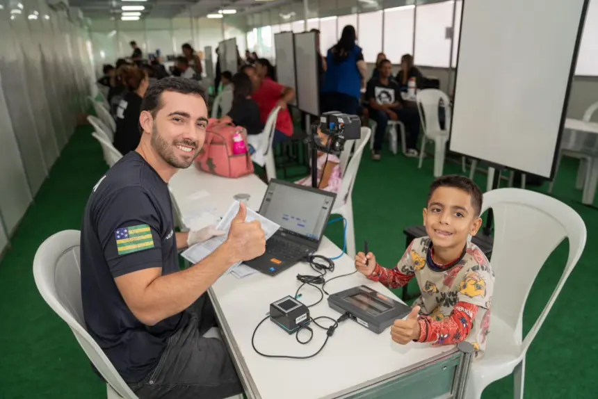 Goiás Social leva benefícios e serviços aos moradores de Senador Canedo