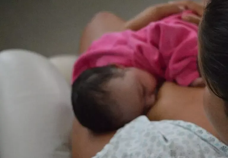 Policlínica Estadual de Formosa alerta sobre riscos da gravidez na adolescência