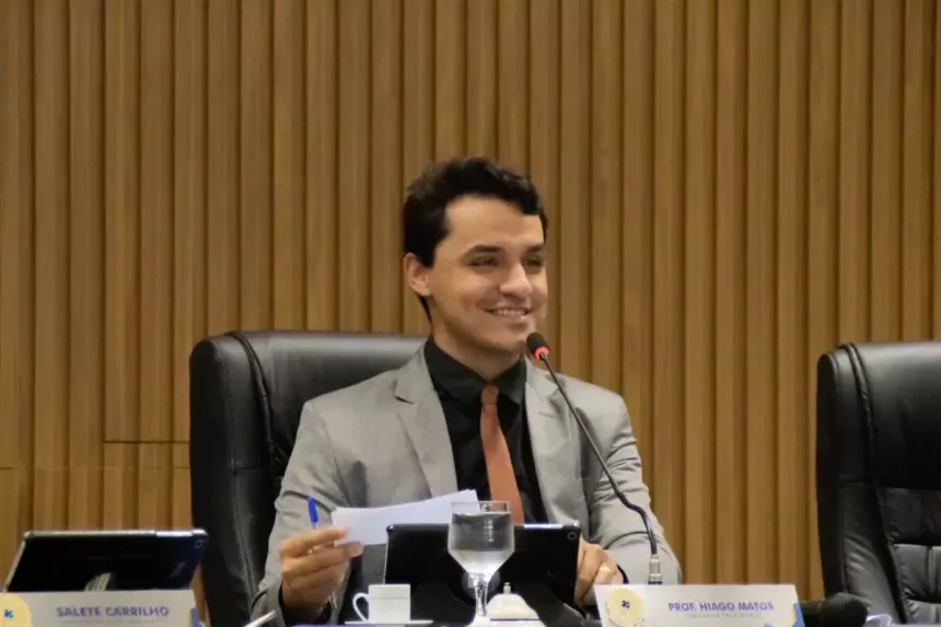 Vereador Hiago Matos propõe desconto em transporte para universitários que estudam em Jaraguá