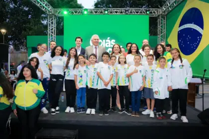 Governo entrega cartões do Pró-Goiás Atleta com ampliação do programa e reajuste de valores