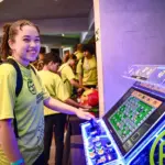 Tech é Social entrega cartões para alunos das Escolas do Futuro