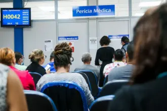 INSS faz mutirão de perícias médicas para reduzir tempo de espera