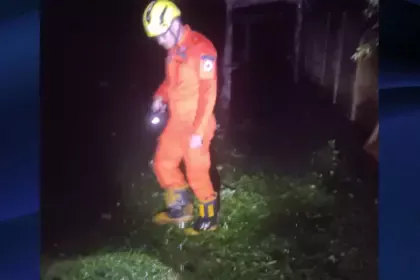 Após chuvas torrenciais, bombeiros monitoram represas em Goianésia desde a madrugada