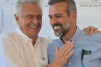 Caiado escolhe Goianésia para último ato como governador e entrega Agrocolégio