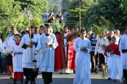 Domingo de Ramos marca início da Semana Santa e reúne milhares de fiéis em Goianésia