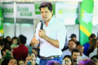 “Estado trabalha para amparar quem busca uma vida melhor”, afirma Daniel Vilela durante Goiás Social em Senador Canedo