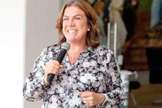 Dia de festa na Educação: Fátima Gavioli entrega ampliação e autoriza construção de novo colégio em Goianésia