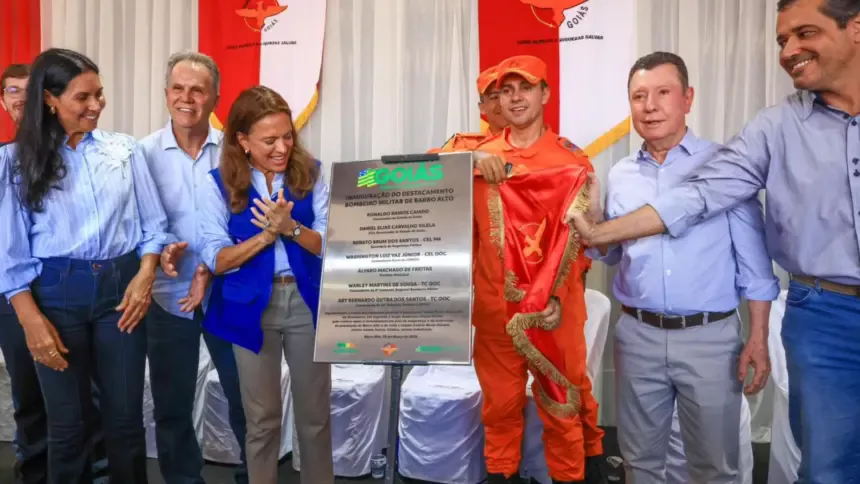 Gracinha Caiado inaugura unidade dos bombeiros e entrega casas em Barro Alto