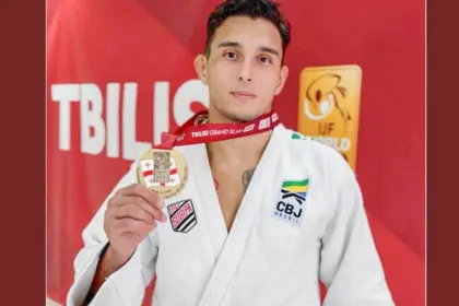 Guilherme Schimidt é bronze no Grand Slam de Tbilisi