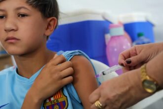 Vacinação de meninos contra o HPV chega a 74% no estado de São Paulo