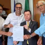 Renato de Castro vai à Brasília e consegue R$ 5 milhões com o deputado José Nelto para reforçar recapeamento em Goianésia