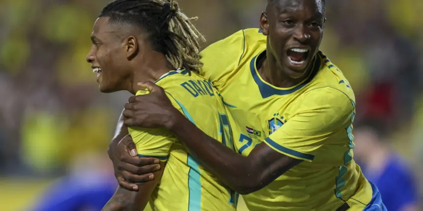 Brasil derrota Croácia em último jogo antes da convocação para a Copa Brasil derrota Croácia em último jogo antes da convocação para a Copa