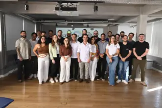 Startups de todo o Brasil iniciam imersão presencial em Goiás com foco em IA