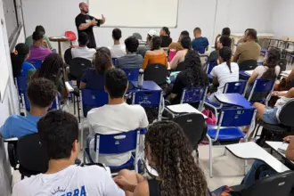 Aulão de redação em Goianésia reúne estudantes e reforça preparação para vestibulares