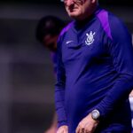 Corinthians demite Dorival Júnior após derrota para o Internacional