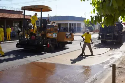 Governo de Goiás amplia obras nos municípios com recuperação de ruas e construção de travessias