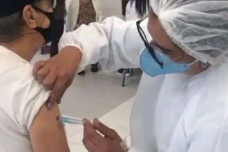 Saúde envia 2,2 milhões de doses da vacina de covid-19 aos estados