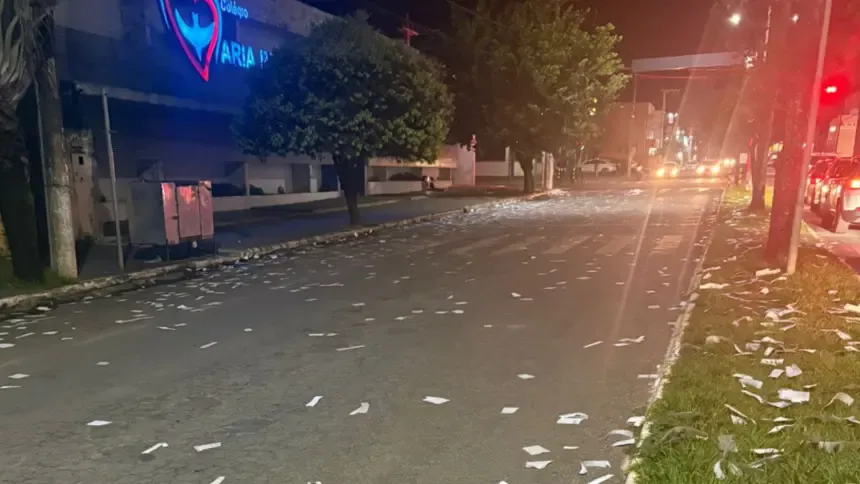 Mistério em Goianésia: papéis com dados bancários são espalhados em avenida