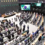 Proposta para reduzir jornada de trabalho avança e pode acabar com escala 6 por 1