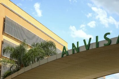 Anvisa suspende corticoide e remédio para colesterol; veja quais lotes