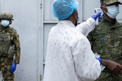 Ebola: dez países africanos estão sob alto risco, diz agência