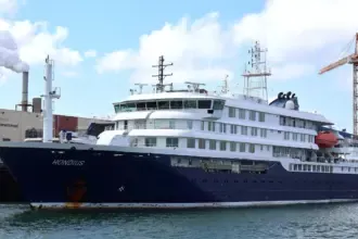 Operadora de turismo confirma situação médica grave em cruzeiro