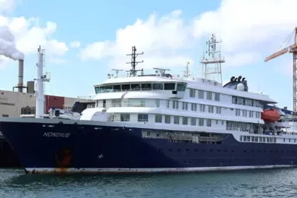 Operadora de turismo confirma situação médica grave em cruzeiro