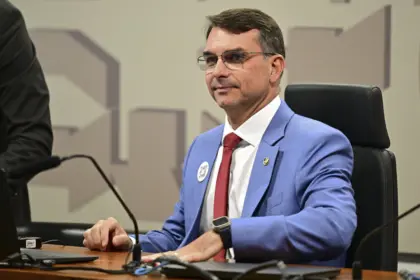 Áudio de Flávio Bolsonaro provoca reação de pré-candidatos da direita