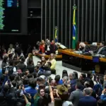 Congresso promulga Lei da Dosimetria e Bolsonaro pode reduzir pena e deixar regime fechado antes do previsto