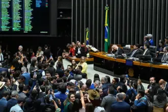 Congresso promulga Lei da Dosimetria e Bolsonaro pode reduzir pena e deixar regime fechado antes do previsto