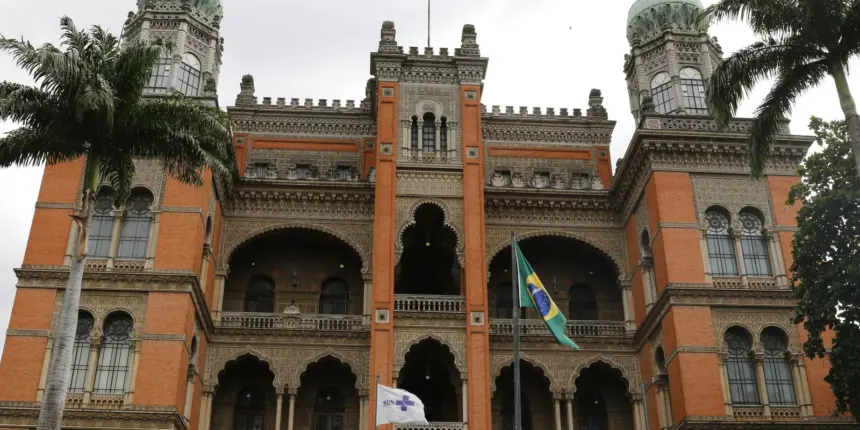 Rio: belga testa positivo para malária, mas Fiocruz não descarta ebola Rio: belga testa positivo para malária, mas Fiocruz não descarta ebola