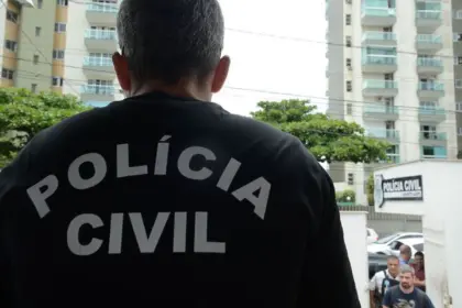 Polícia faz operação contra núcleo financeiro do Comando Vermelho