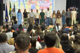 Secretaria de Educação premia vencedores do projeto “Dengue Zero” em Goianésia